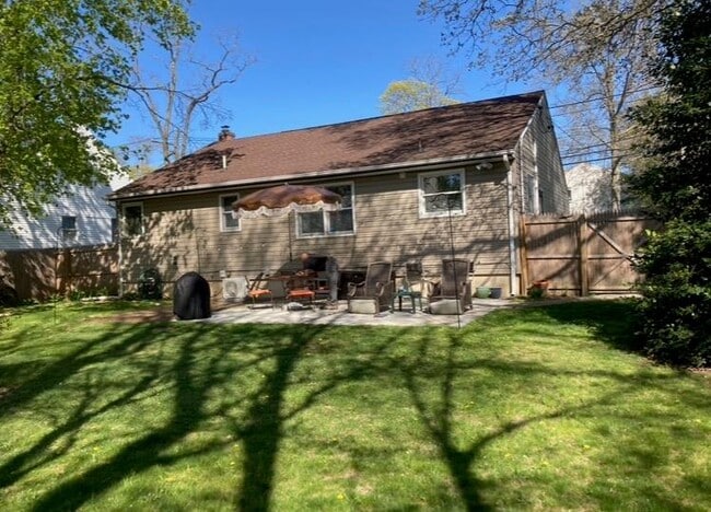 Building Photo - 34 Woodhull Rd