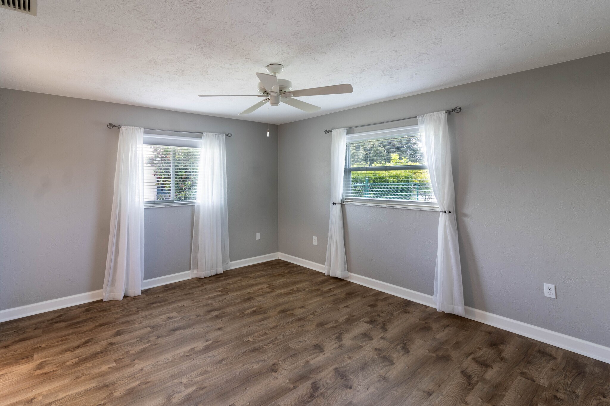 Building Photo - 1036 N Cypress Point Dr