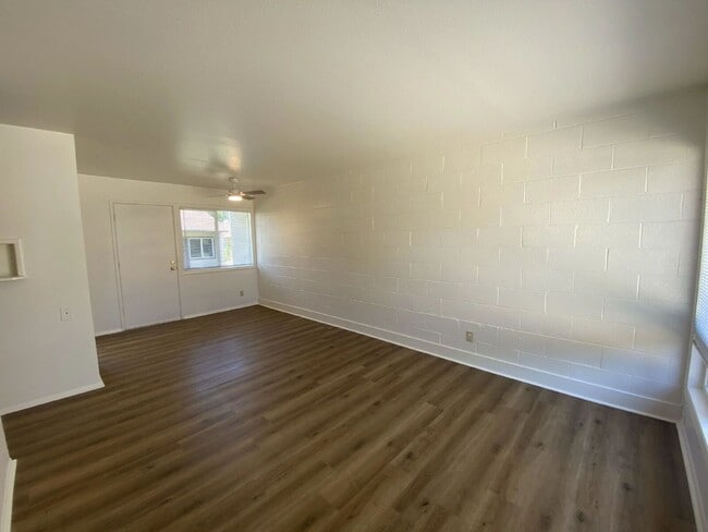 Building Photo - 769 NE Alameda Ave