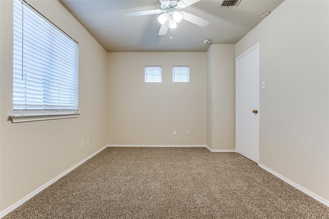 Building Photo - 404 Oxford Dr