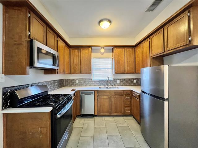 Building Photo - 2028 Parkside Ct