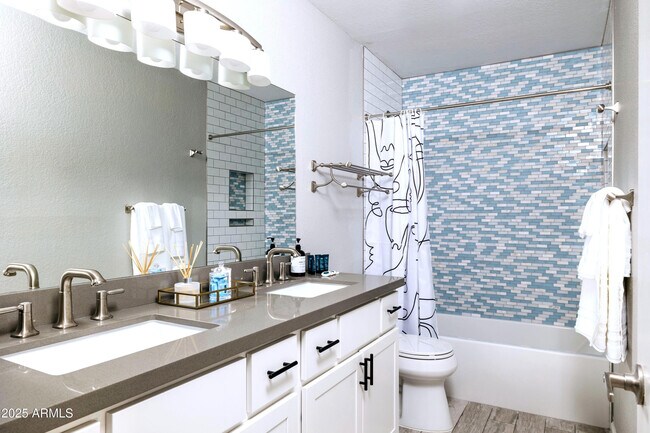 Building Photo - 4944 E Andora Dr