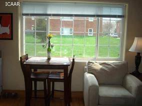 Building Photo - 303 Grandview Ct