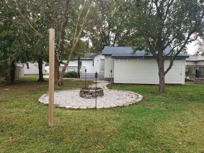 Building Photo - Bayville Park