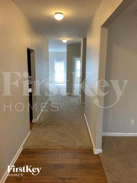 Building Photo - 4221 Weeping Willow Dr