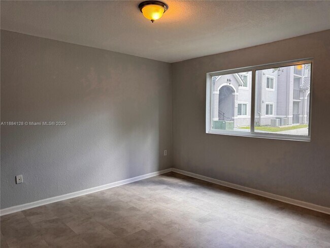 Building Photo - 15400 SW 284th St