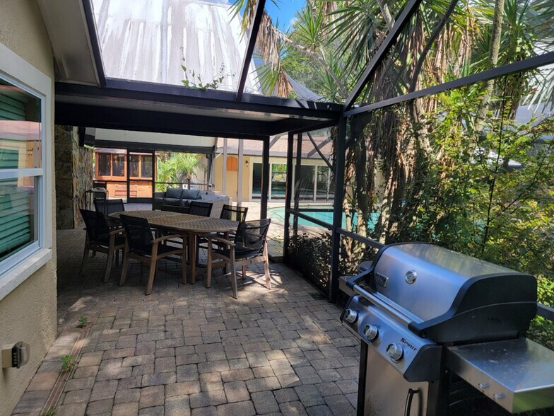 Building Photo - 1103 Ballinger Rd