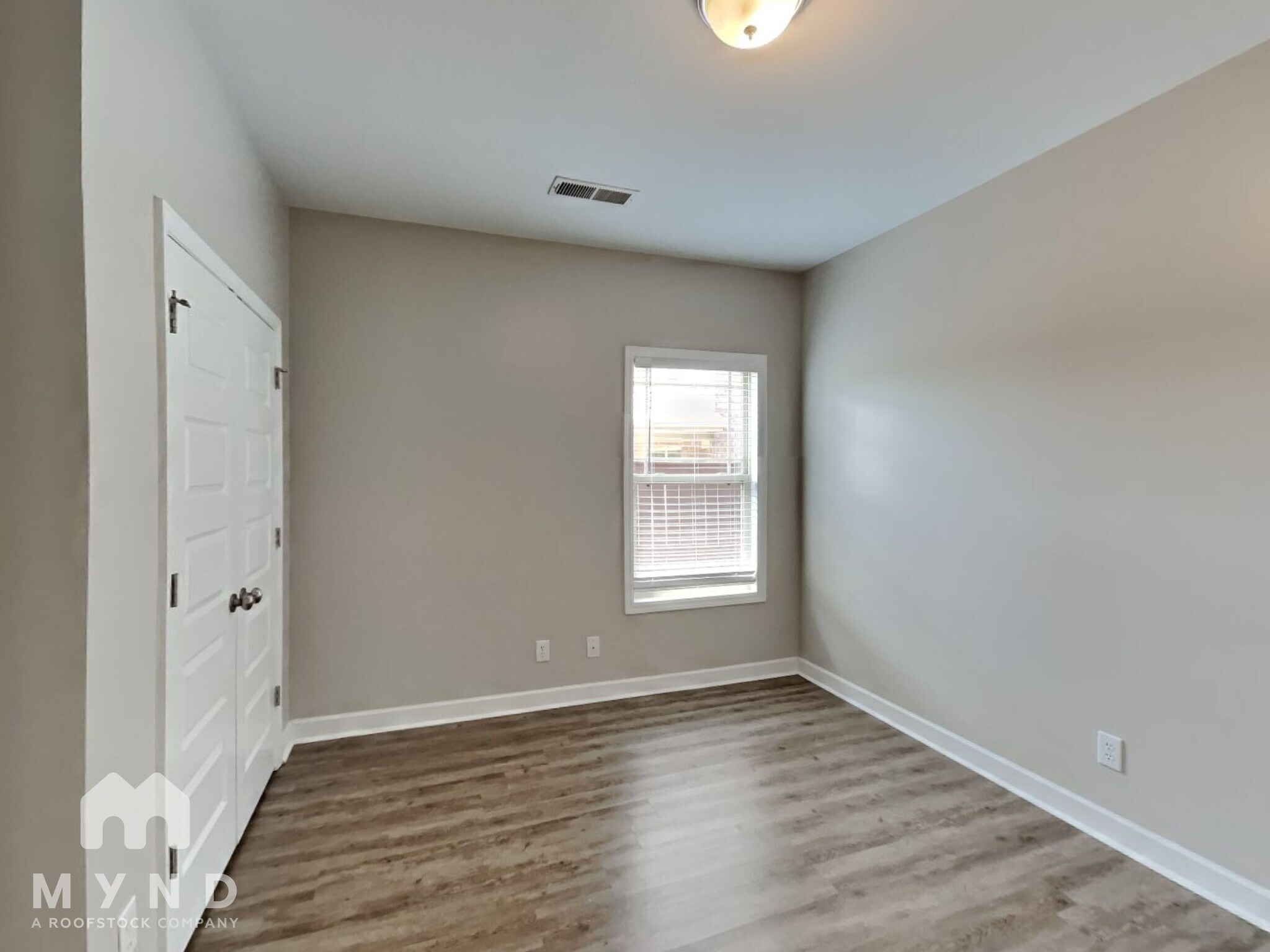 Building Photo - 214 Balota St
