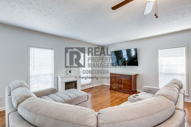 Building Photo - 3 Kyle Ct