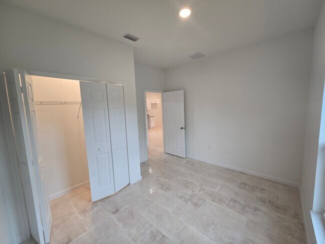 Building Photo - BRAND NEW 3/2/1 -SW LEHIGH ACRES FL