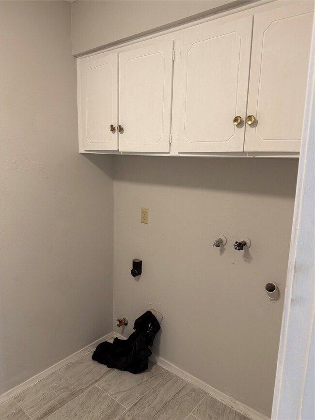 Building Photo - 9202 Carvel Ln