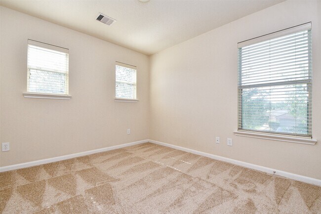 Building Photo - 22238 Orchard Dale Dr
