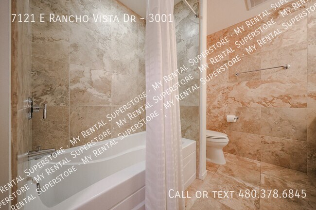 Building Photo - 7121 E Rancho Vista Dr