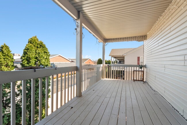 Building Photo - 6840 Oak View Ct