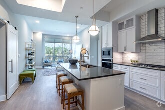 Interior Photo - Towerview Ballantyne