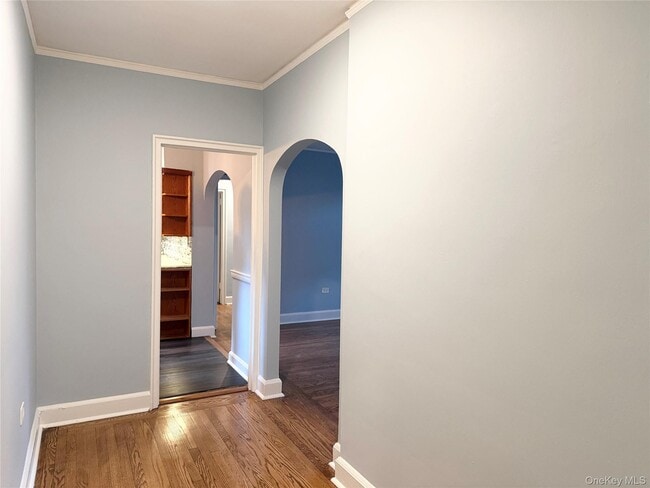 Building Photo - 412 Larchmont Acres