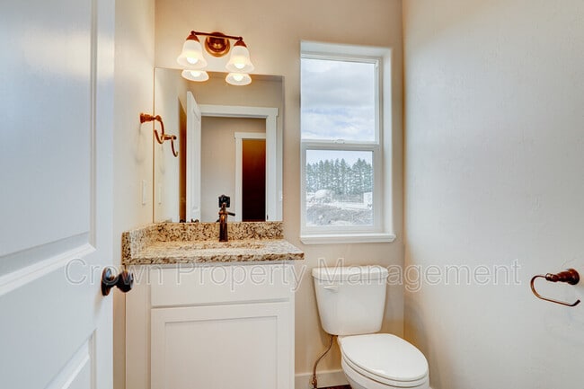 Building Photo - 517 Sparrow Rd