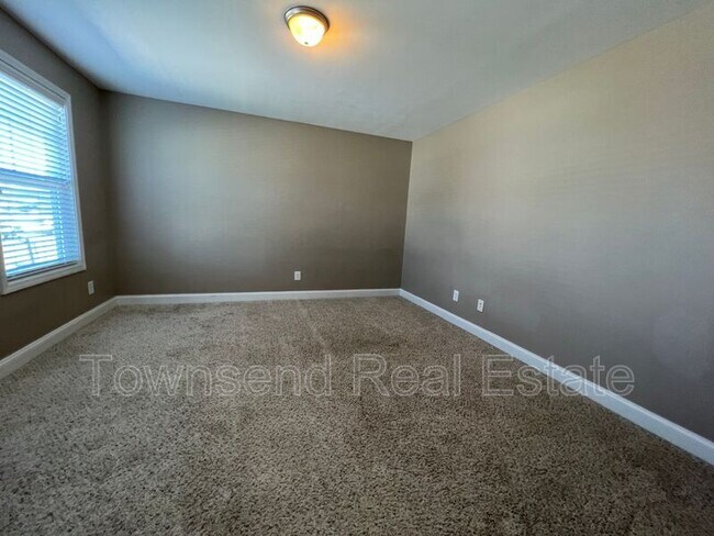 Building Photo - 1031 Liberty Ln