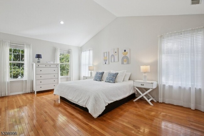 Building Photo - 12 Hansom Rd