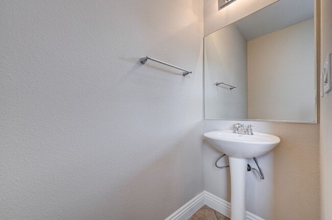 Building Photo - NORTHWEST - 2 STORY HOME - 89149