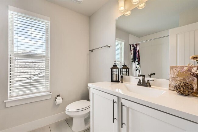 Building Photo - 8615 McKamy Dr