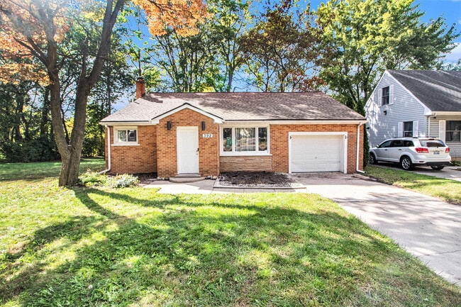 Building Photo - 392 Firwood St