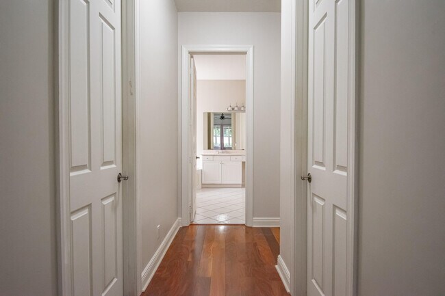 Building Photo - 10265 Isle Wynd Ct