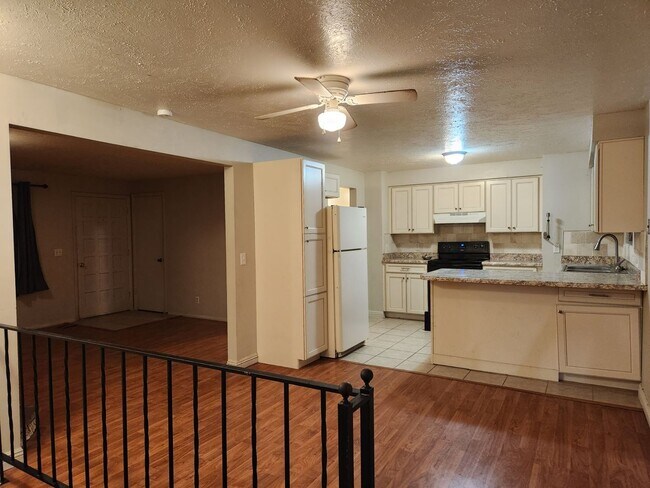 Building Photo - 7067 Bello Ave