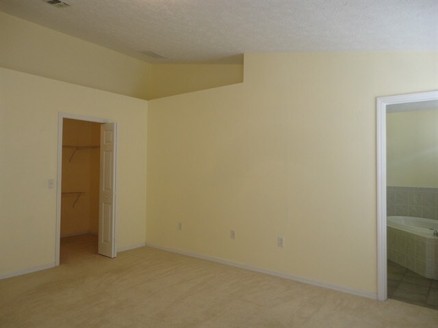 Building Photo - 7821 Floradora Dr