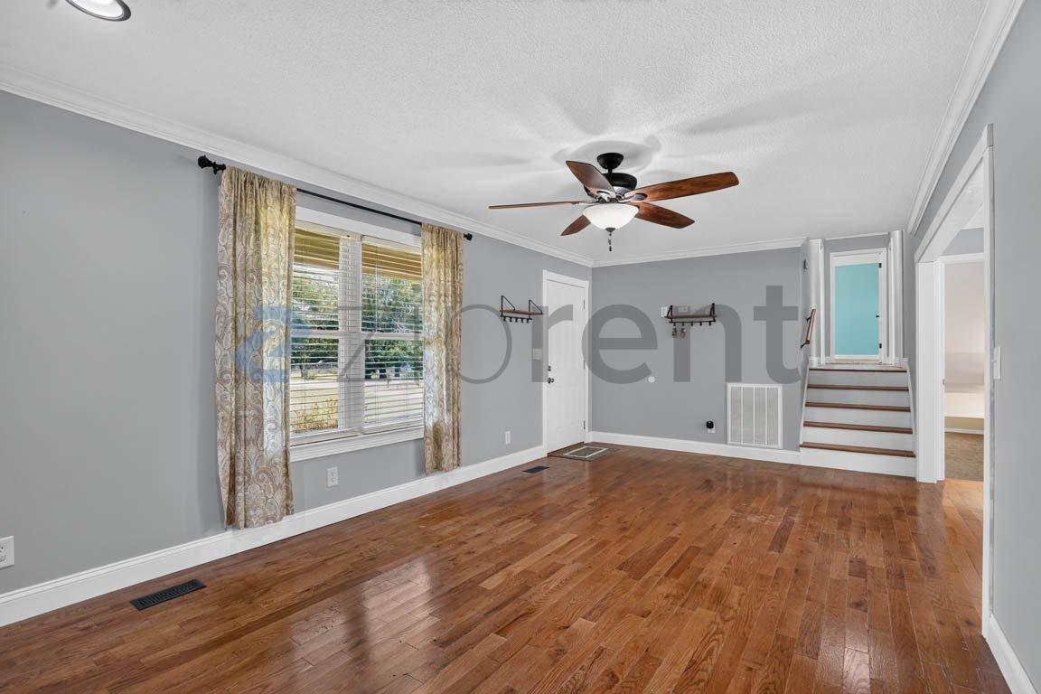 Building Photo - Unit