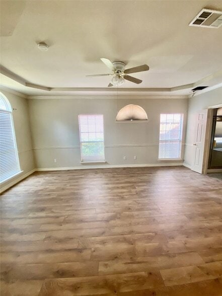 Building Photo - 8004 Case Dr