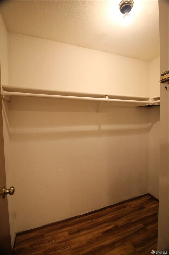 Building Photo - 1620 159th Pl NE