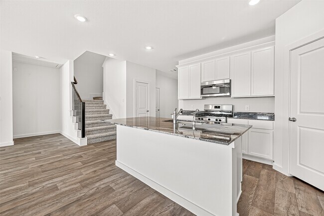 Building Photo - 6008 Jasper Hl Dr