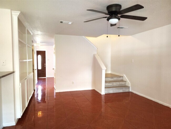 Building Photo - 13835 Purplemartin St