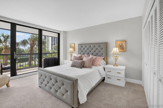 Building Photo - 4748 S Ocean Blvd