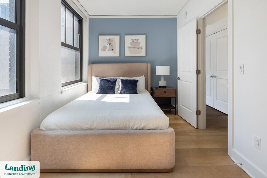 Primary Photo - 933 McGee St