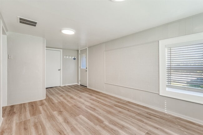 Building Photo - 3275 FM428