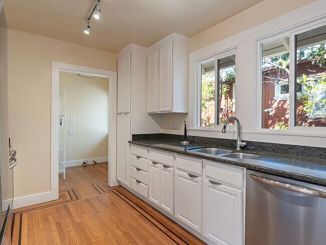 Building Photo - Updated single family home