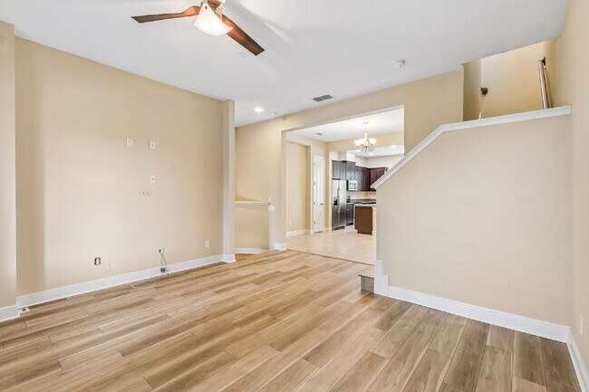 Building Photo - Your Spacious Lake Mary Home Awaits | 4BR, 3.5BA & Resort Amenities