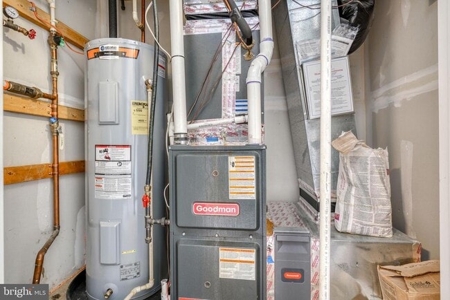 Building Photo - 985 Morgan Run Rd