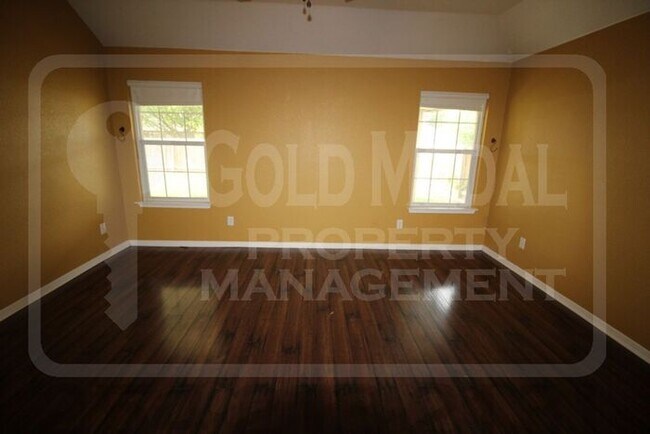 Building Photo - 2908 Tucson Dr