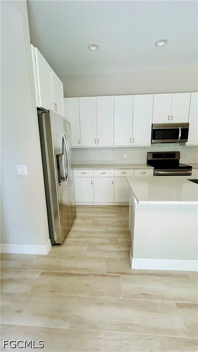 Building Photo - 1174 Lake McGregor Dr