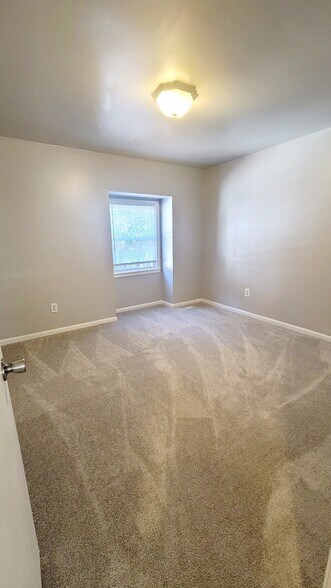 Building Photo - 2742 Goolsby Ave