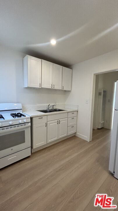 Primary Photo - 202 N Locust St