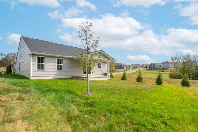 Building Photo - 711 Cottage Dr