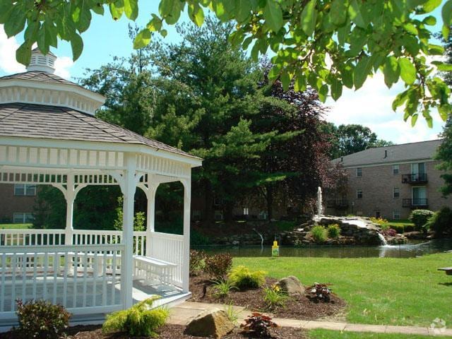Grounds - Mill Creek Village