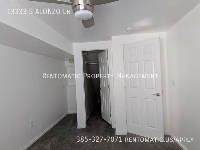 Building Photo - 13333 Alonzo Ln