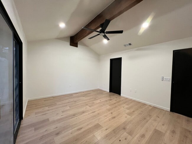 Building Photo - Beautiful 3-bedroom for rent- West Side