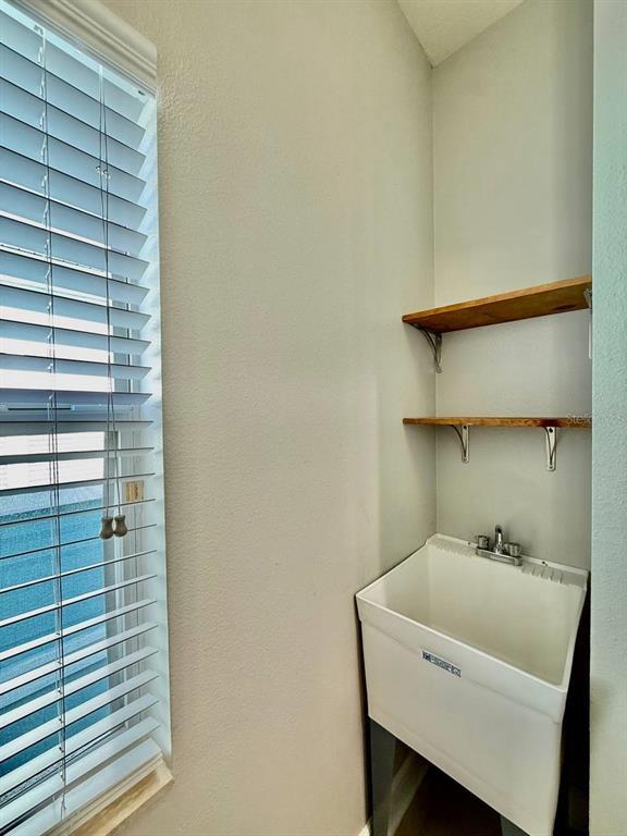 Building Photo - 6545 Simone Shores Cir