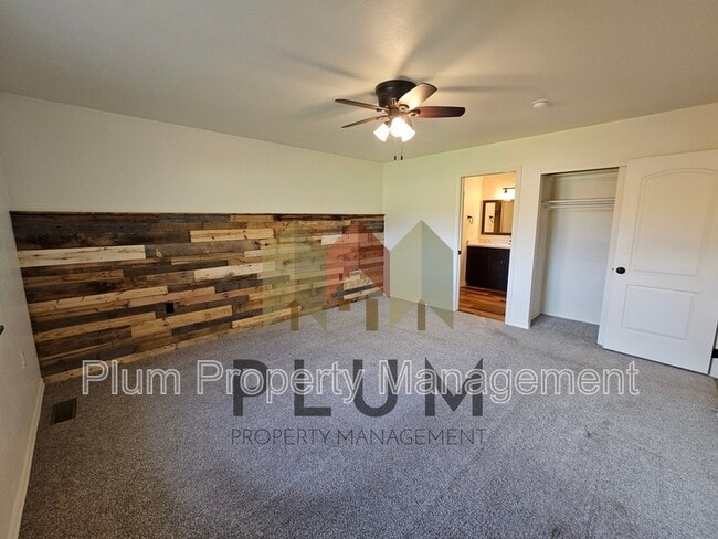 Building Photo - 522 Diane Ln